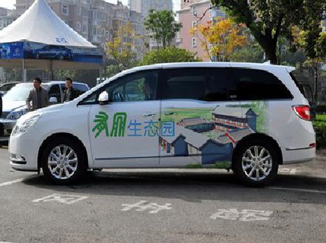 柳州户外车贴喷绘如何保持效果?