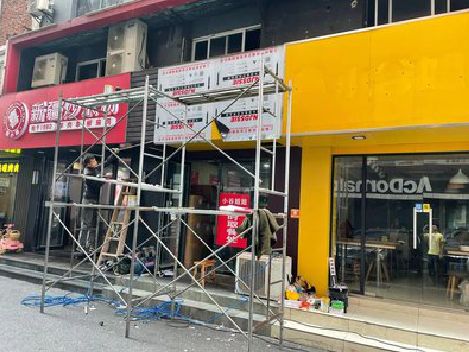 柳州制作广告招牌如何避免它发黄？